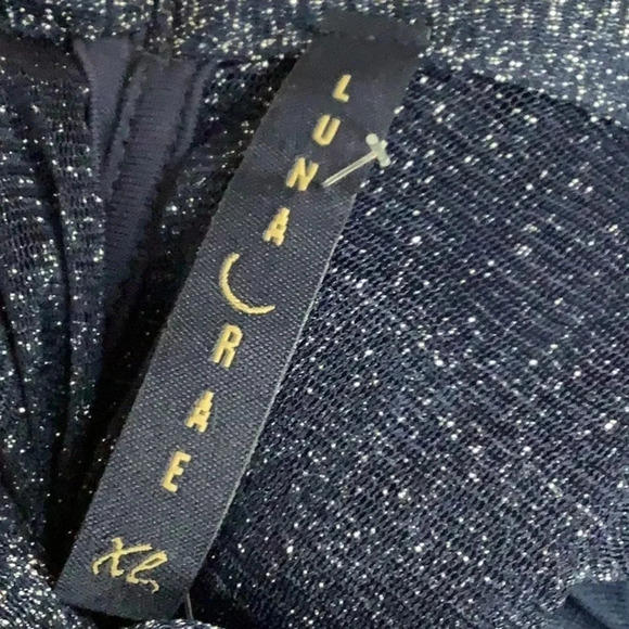 Luna Rae XL Shimmery Blue Sleeveless Ruffle Neck. New Without Tags - Picture 6 of 8